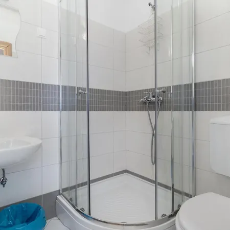 Beautiful In With Kitchen * קריקווניצה