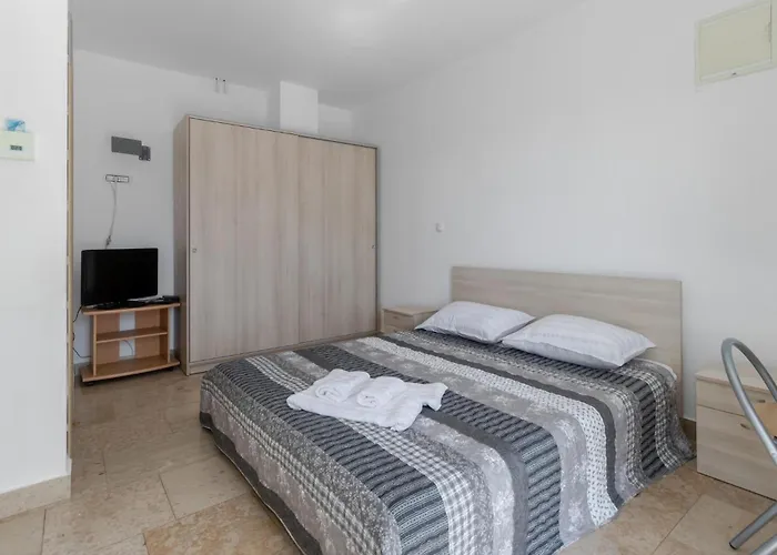 Appartement Amazing In *